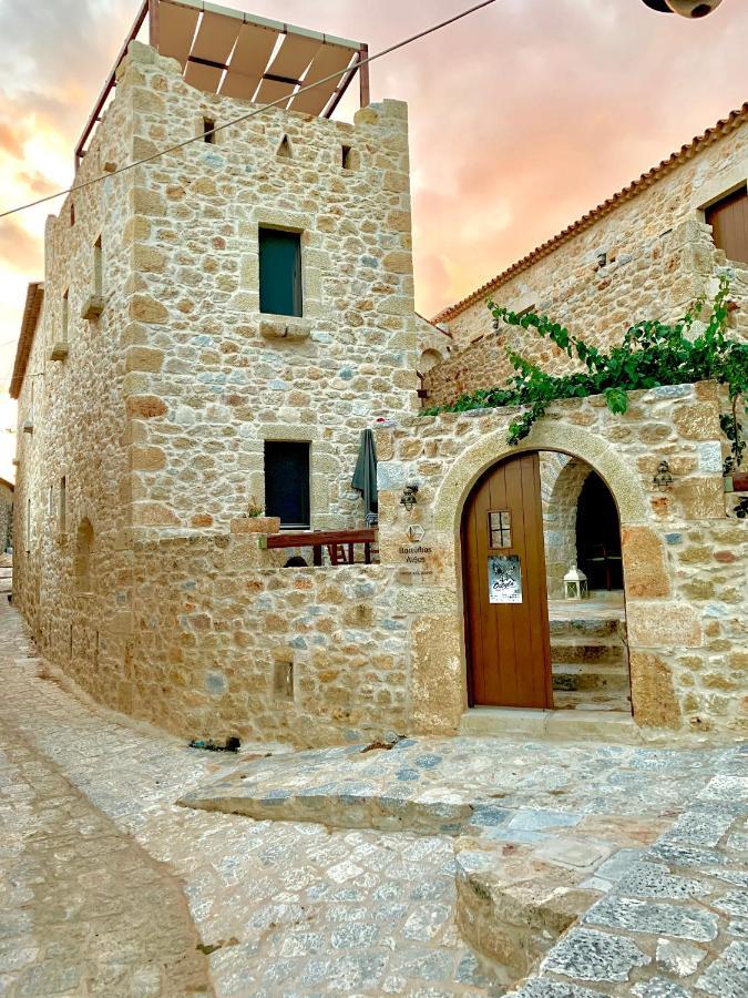 Vetilios Lithos Boutique Hotel Néon Oítilon エクステリア 写真