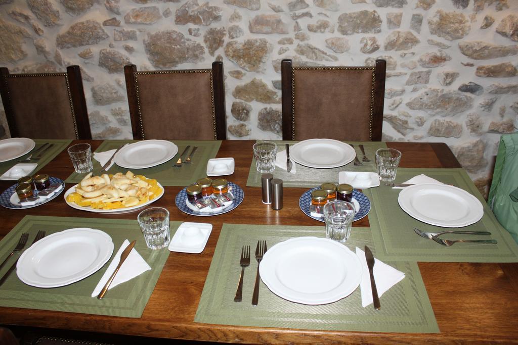 Vetilios Lithos Boutique Hotel Néon Oítilon エクステリア 写真