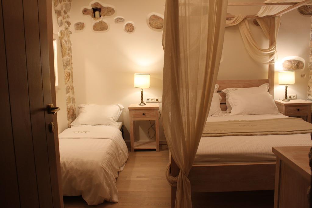 Vetilios Lithos Boutique Hotel Néon Oítilon エクステリア 写真