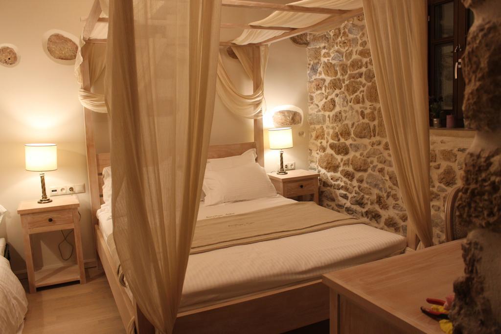 Vetilios Lithos Boutique Hotel Néon Oítilon エクステリア 写真