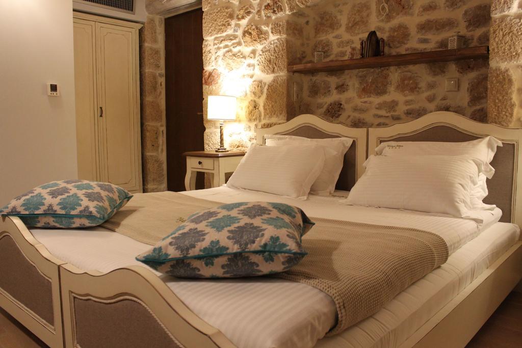 Vetilios Lithos Boutique Hotel Néon Oítilon エクステリア 写真