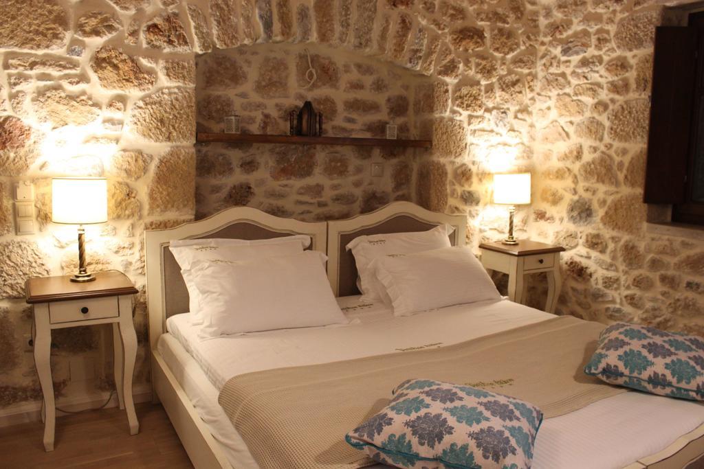 Vetilios Lithos Boutique Hotel Néon Oítilon エクステリア 写真
