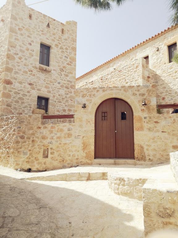 Vetilios Lithos Boutique Hotel Néon Oítilon エクステリア 写真