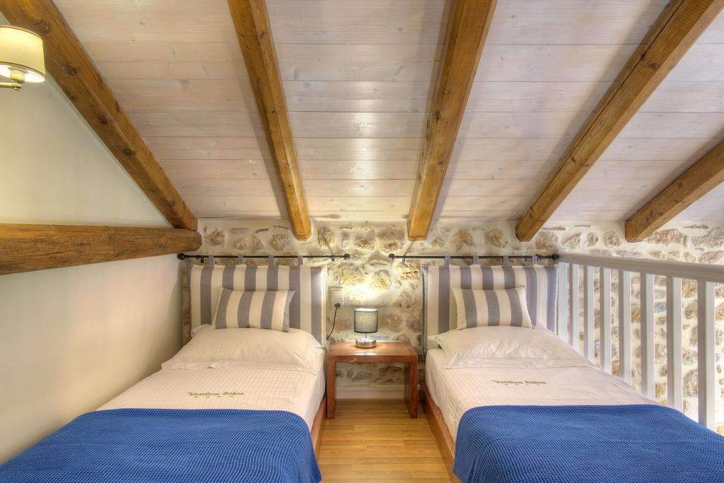 Vetilios Lithos Boutique Hotel Néon Oítilon エクステリア 写真