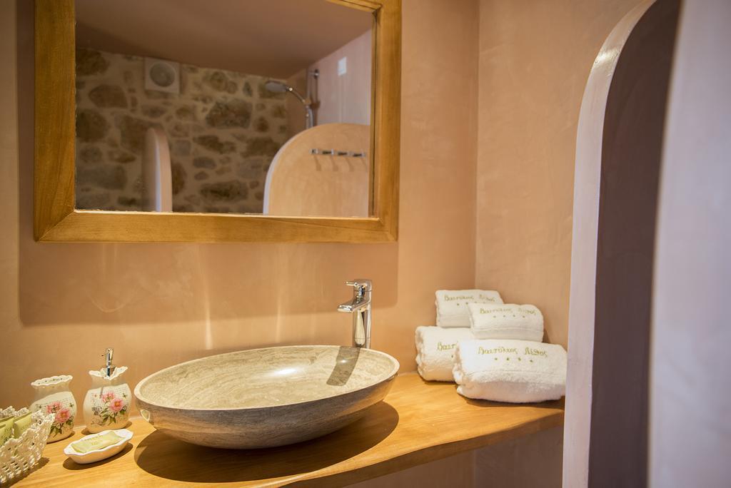Vetilios Lithos Boutique Hotel Néon Oítilon エクステリア 写真