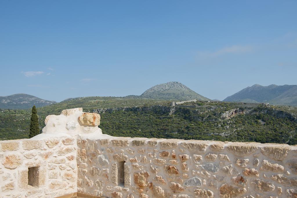 Vetilios Lithos Boutique Hotel Néon Oítilon エクステリア 写真
